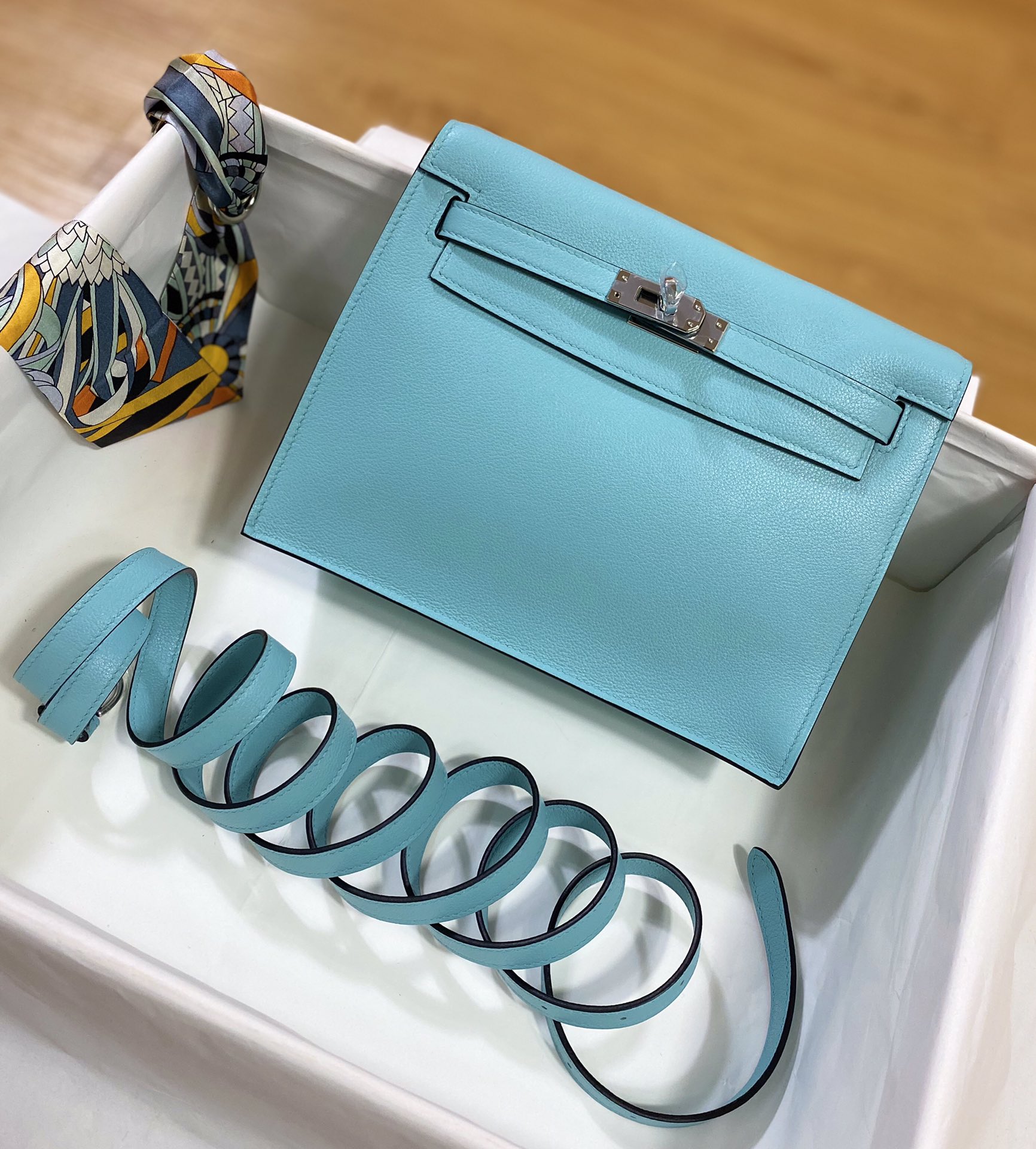 Kelly danse 22cm everculure leather Blue atoll 3P macaroon blue silver buckle