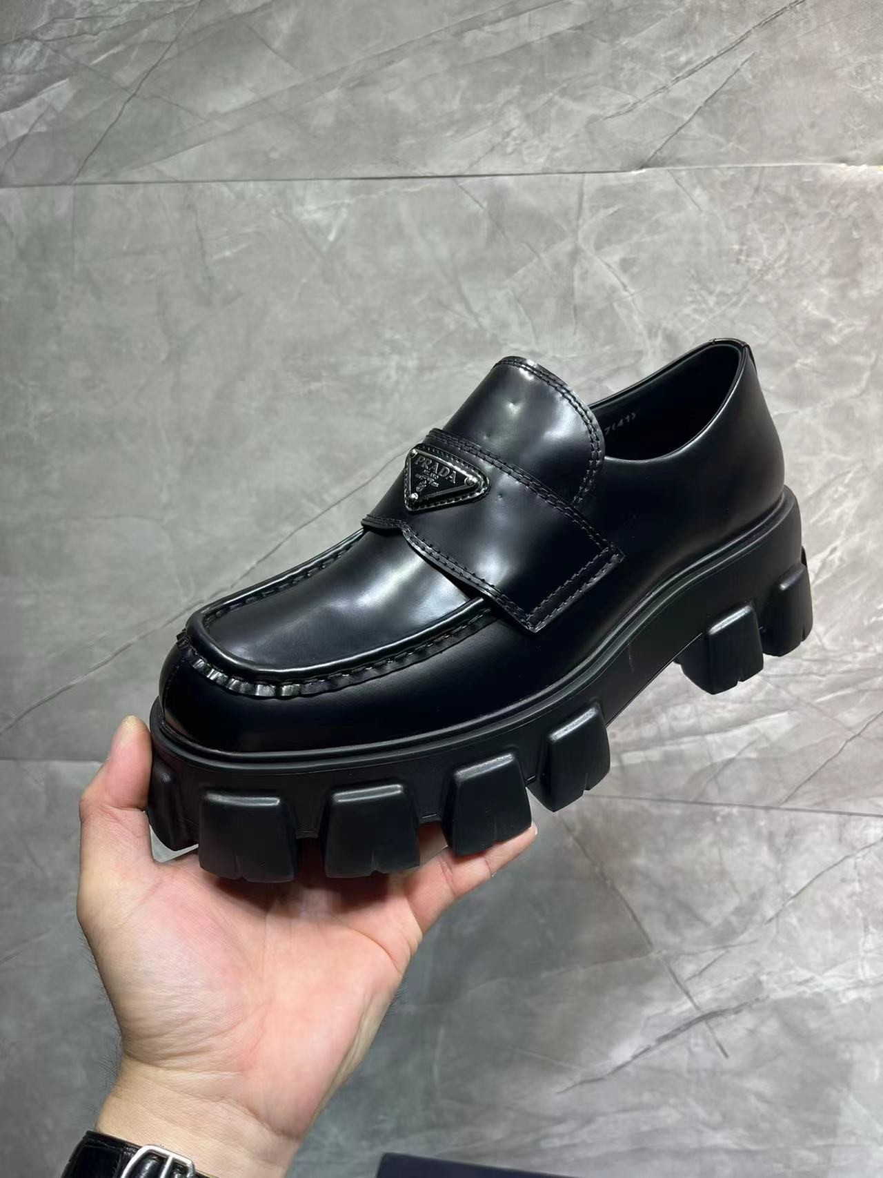 Prada Carrefour‘s shoes