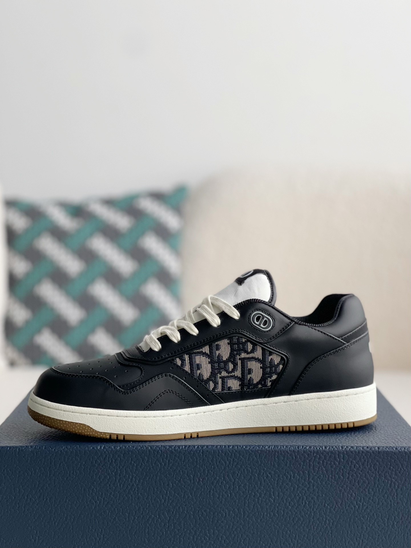 DIOR HIGH LEVEL B27 Sneaker