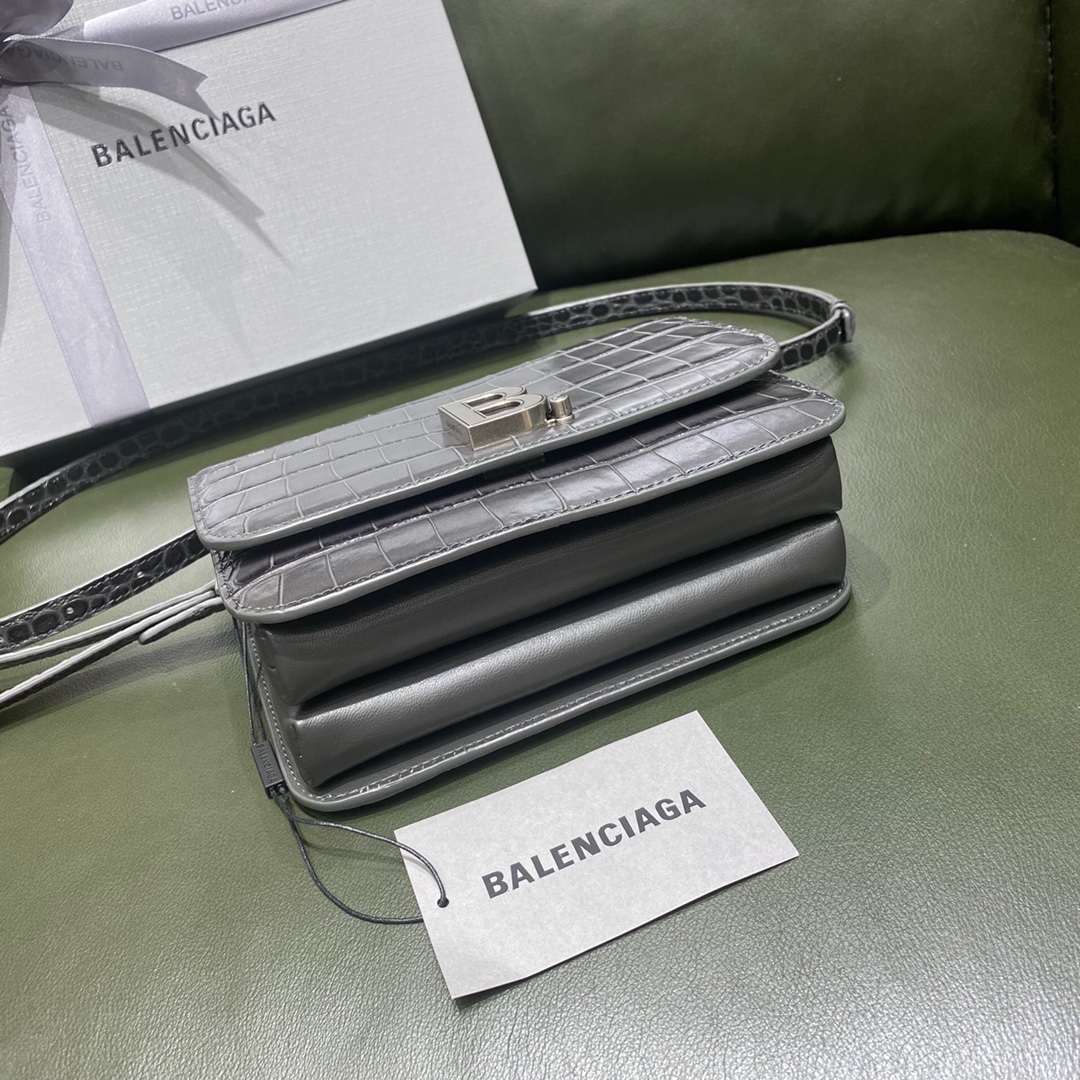 BALENCIAGA 𝘀𝗺𝗮𝗹𝗹 𝗯𝗮𝗴 𝗯𝗮𝗴 crocodile pattern graphite grey silver buckle