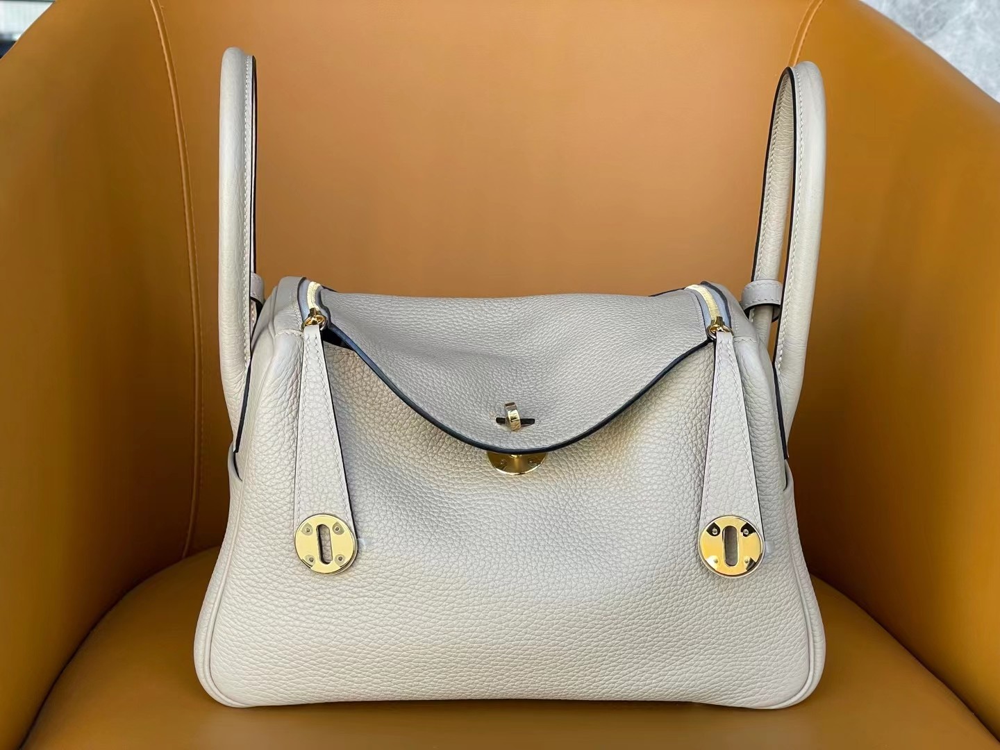 Lindy26 turtledove gray tc gold buckle