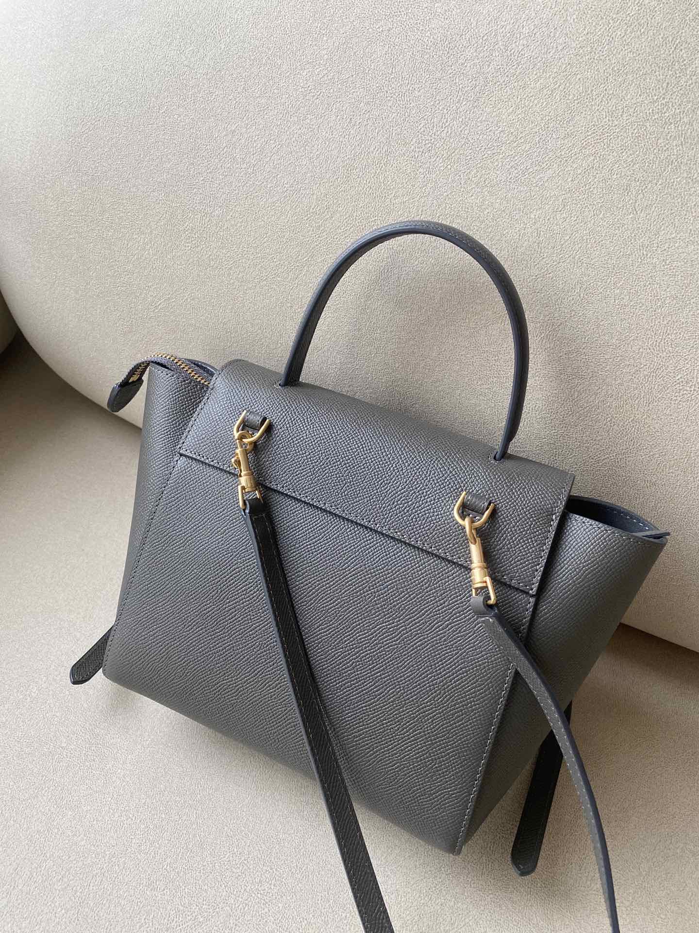 𝐂𝐞𝐥𝐢𝐧𝐞 Belt Bag Catfish Bag Small Grained Calfskin