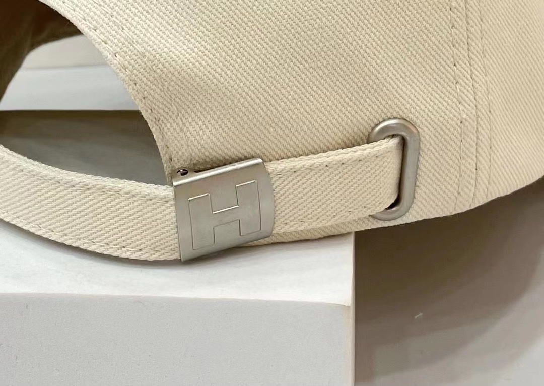 Balenciaga new plain baseball cap sweet cool baseball cap