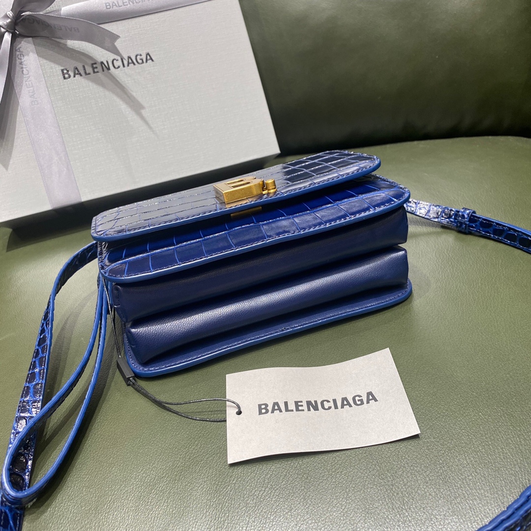 BALENCIAGA 𝘀𝗺𝗮𝗹𝗹 𝗯𝗮𝗴 𝗯𝗮𝗴 crocodile pattern treasure blue gold buckle