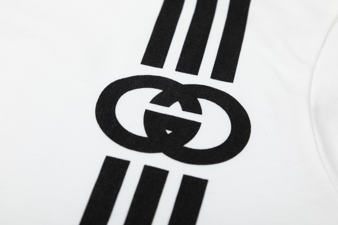 Gucci 23SS double G vertical stripe foam printed t-shirt