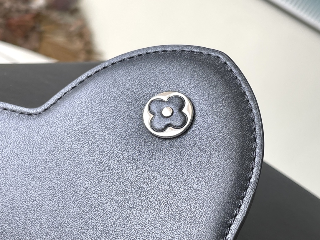 𝐋𝐎𝐔𝐈𝐒 𝐕𝐔𝐈𝐓𝐓𝐎𝐍   M51783