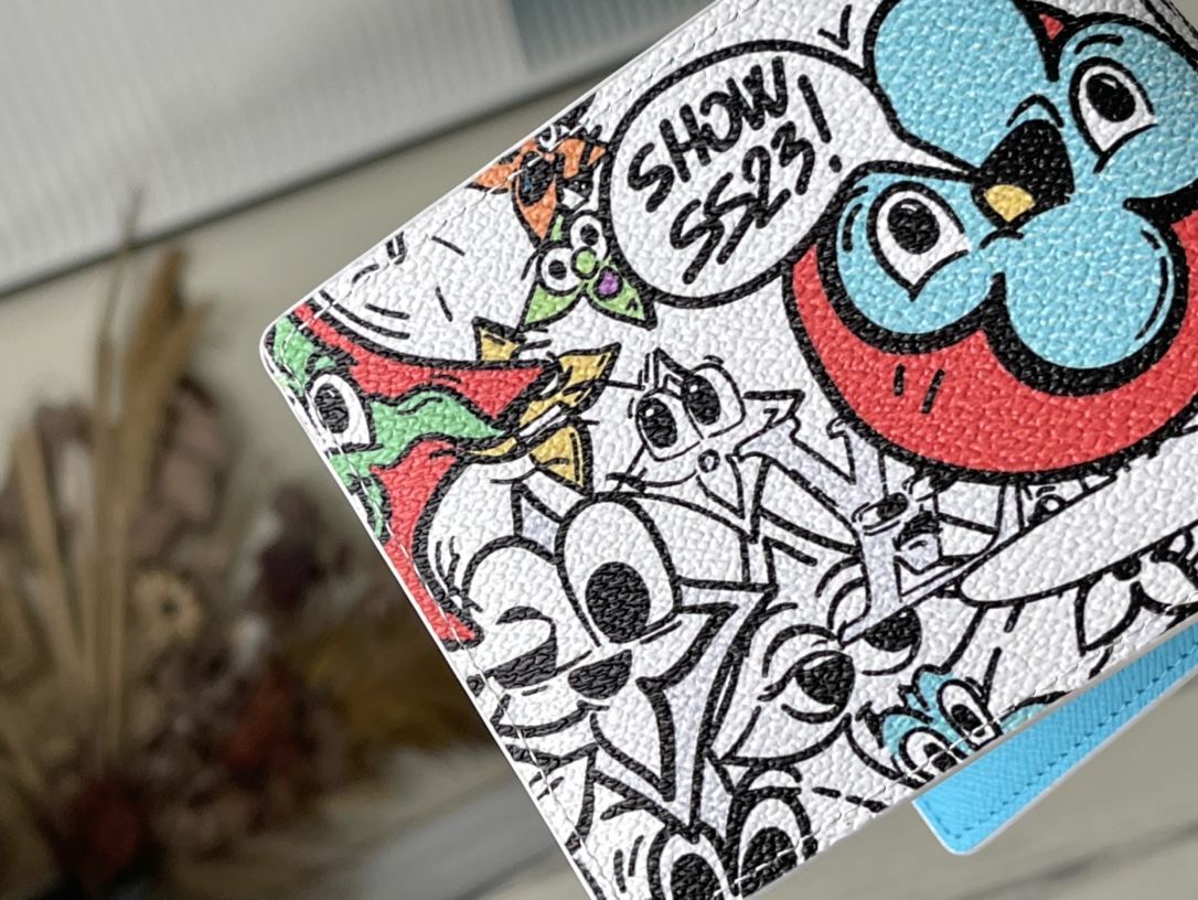 𝐋𝐎𝐔𝐈𝐒 𝐕𝐔𝐈𝐓𝐓𝐎𝐍   M82023