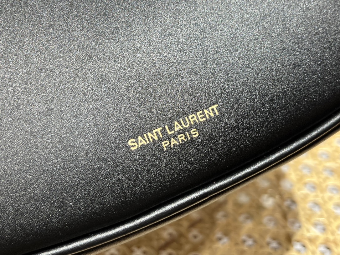 SAINT LAURENT▪️ 𝗟𝗲 𝗙𝗲𝗿𝗺𝗼𝗶𝗿▪️672615 original leather