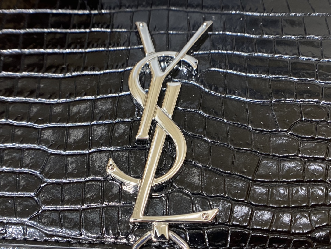 SAINT LAURENT #𝐊𝐚𝐭𝐞 20𝐜𝐦#474366 Original crocodile leather