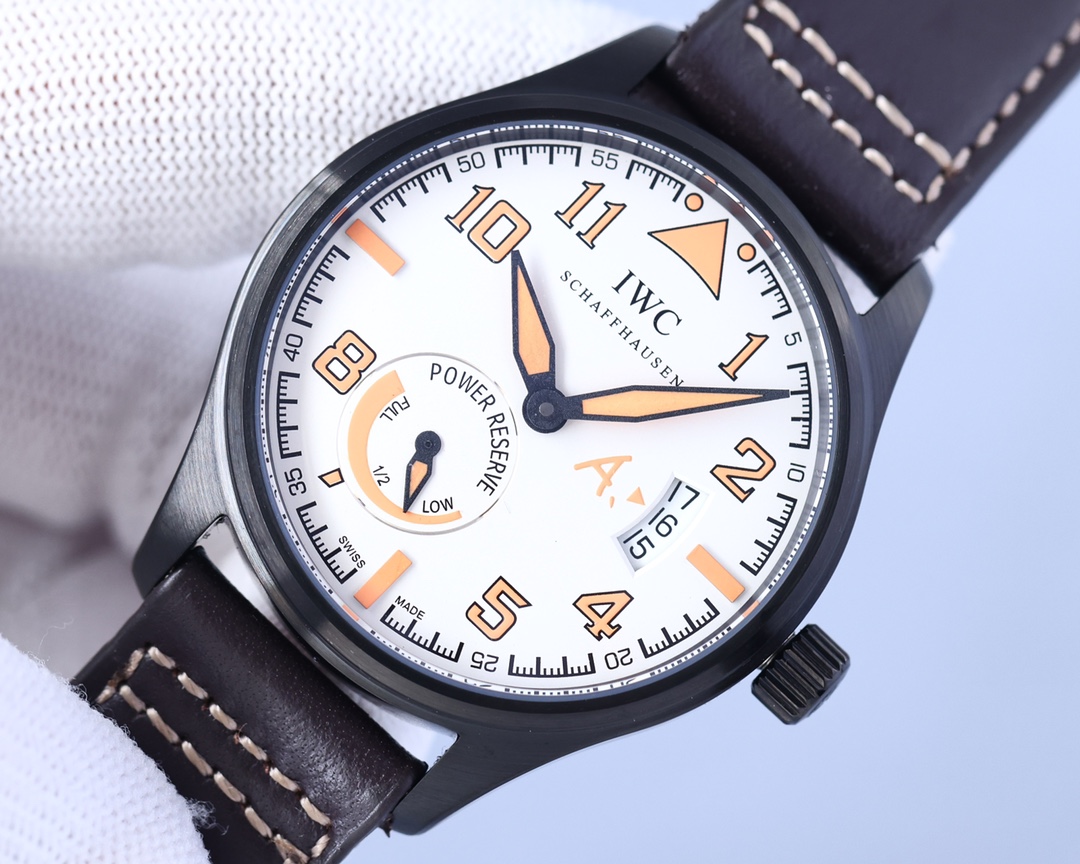 IWC- The line staff series lW5127537 movement automatic mechanical Swiss machine 2824 316 stainless steel