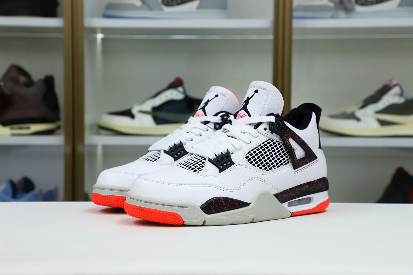 Jordan Air Jordan 4 Hot Lava