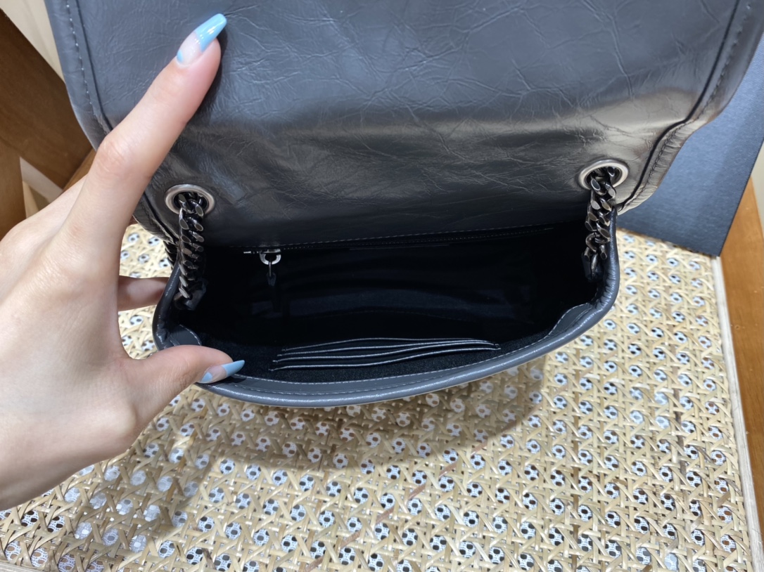 SAINT LAURENT  #583103