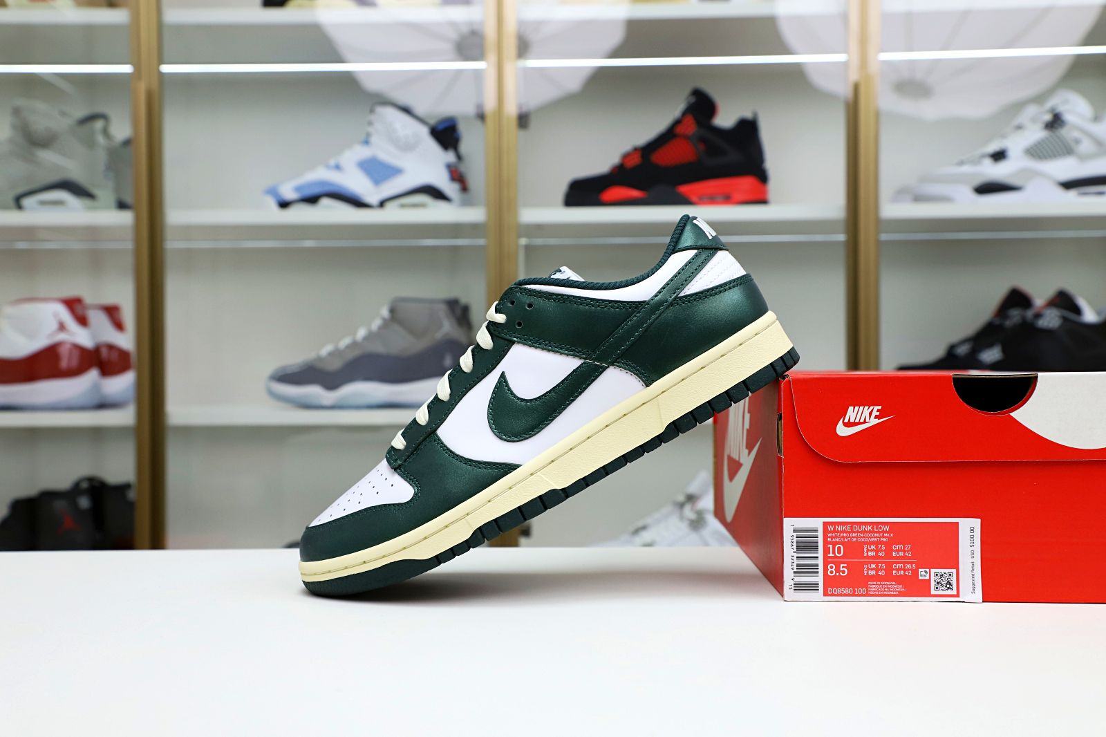 NIKE WMNS DUNK LOW VINTAGE GREEN