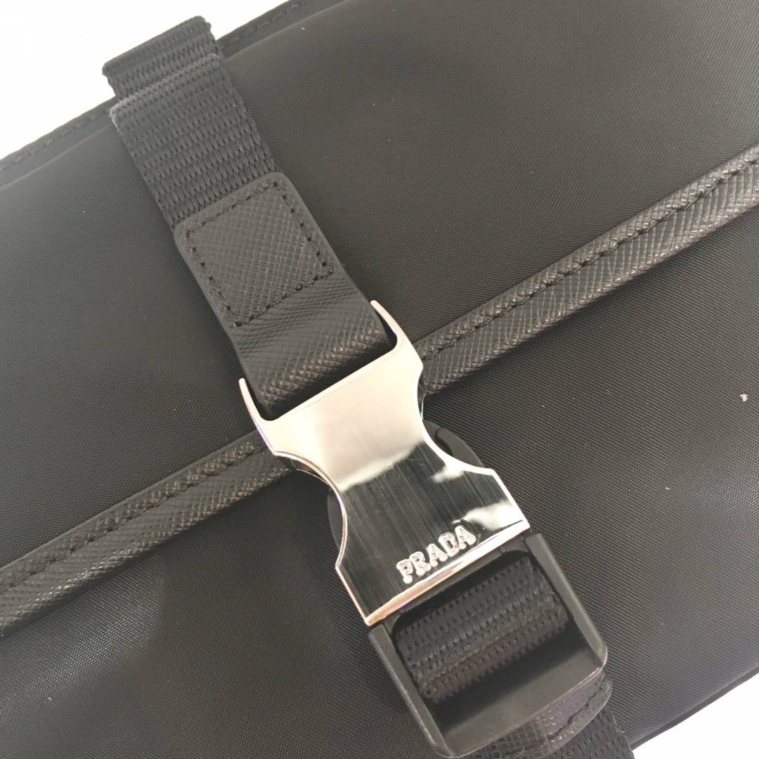 𝐏𝐑𝐀𝐃𝐀 New handbag 2VH011