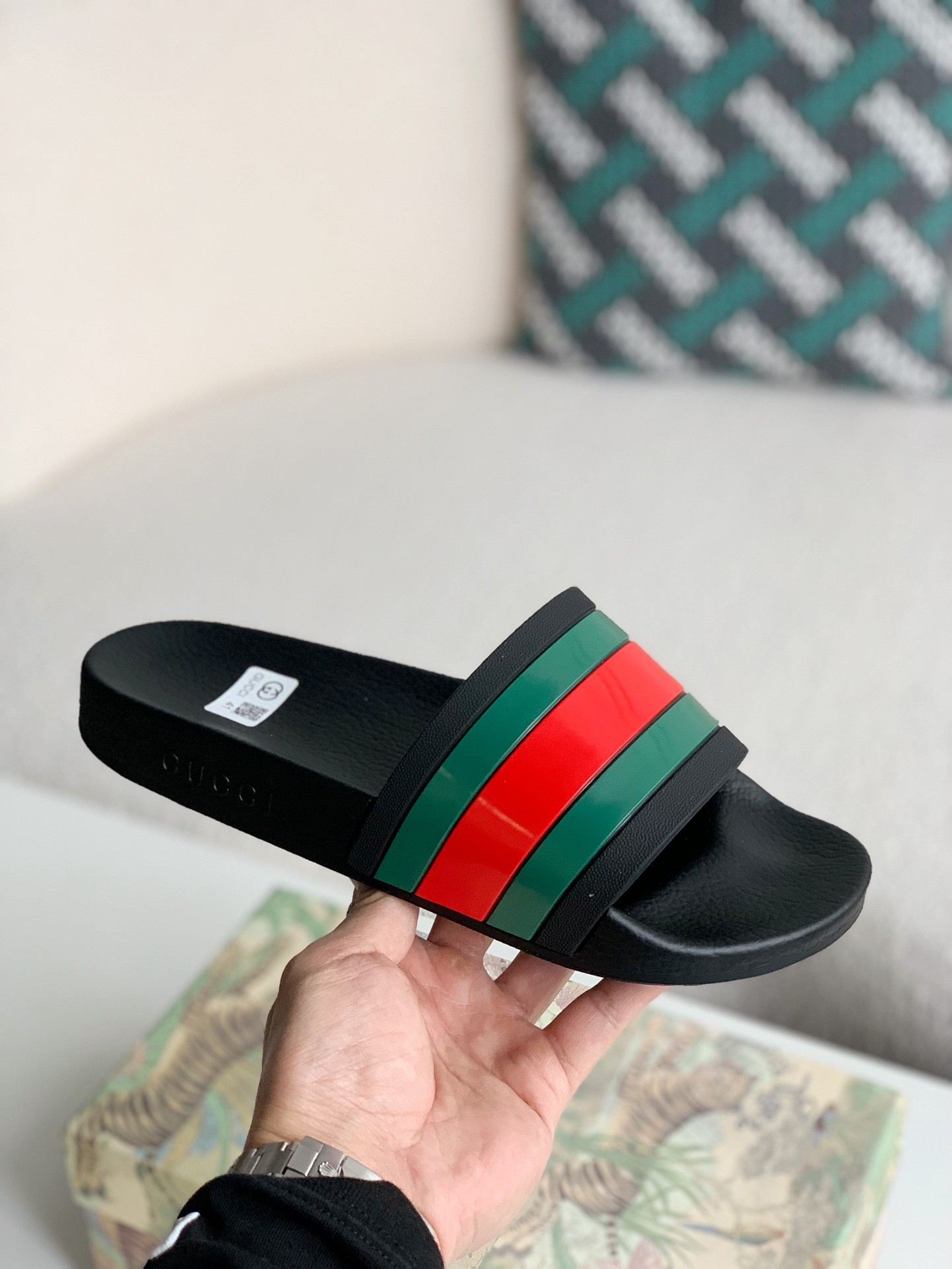 Gucci slippers