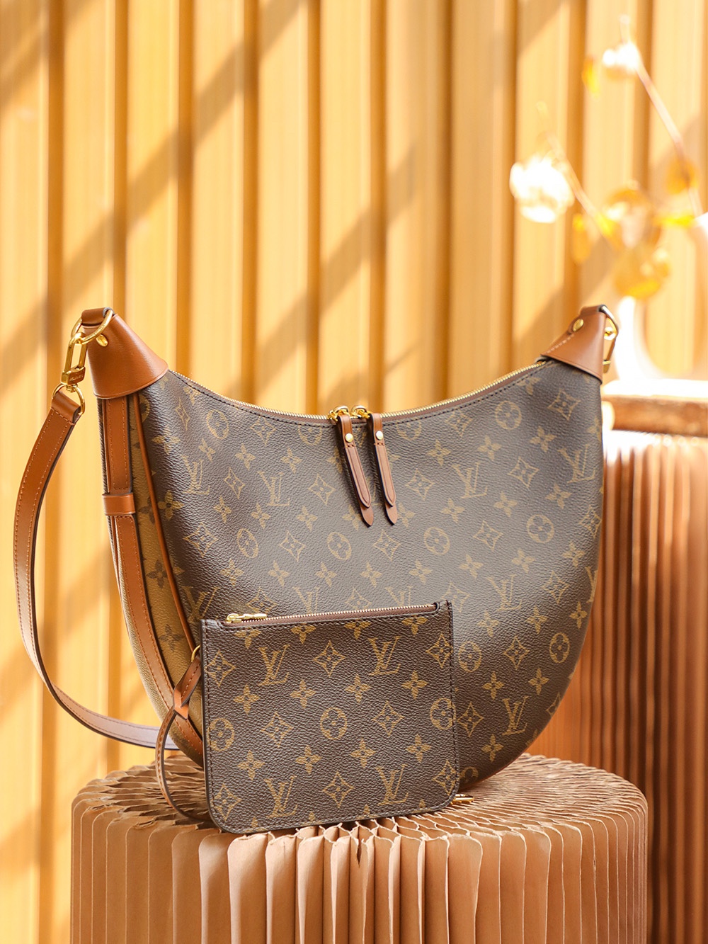 Louis Vuitton 𝐋𝐎𝐎𝐏 𝐇𝐎𝐁𝐎 catwalk style #M46311#
