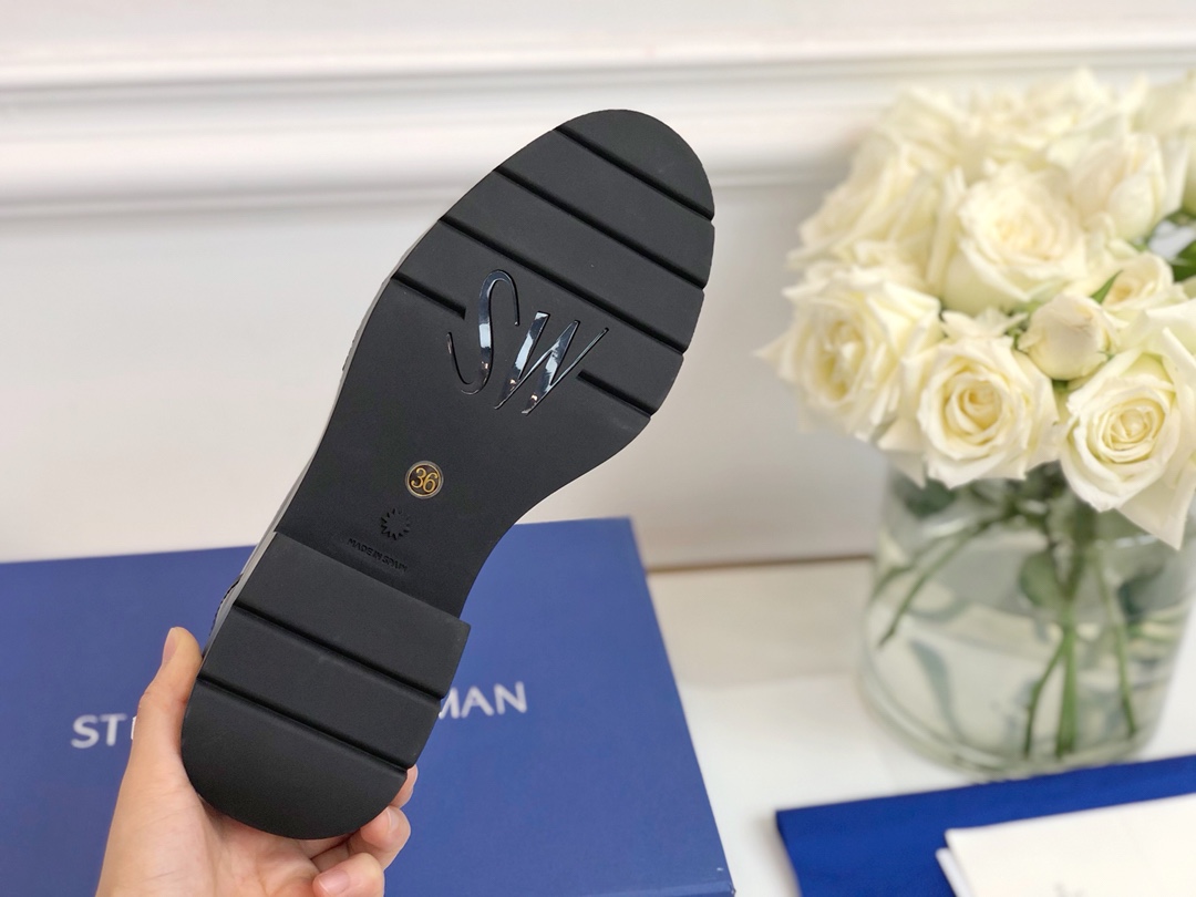 STUART WEITZMAN w Super good wearable Louboutins 〰️ million years classic small leather shoes