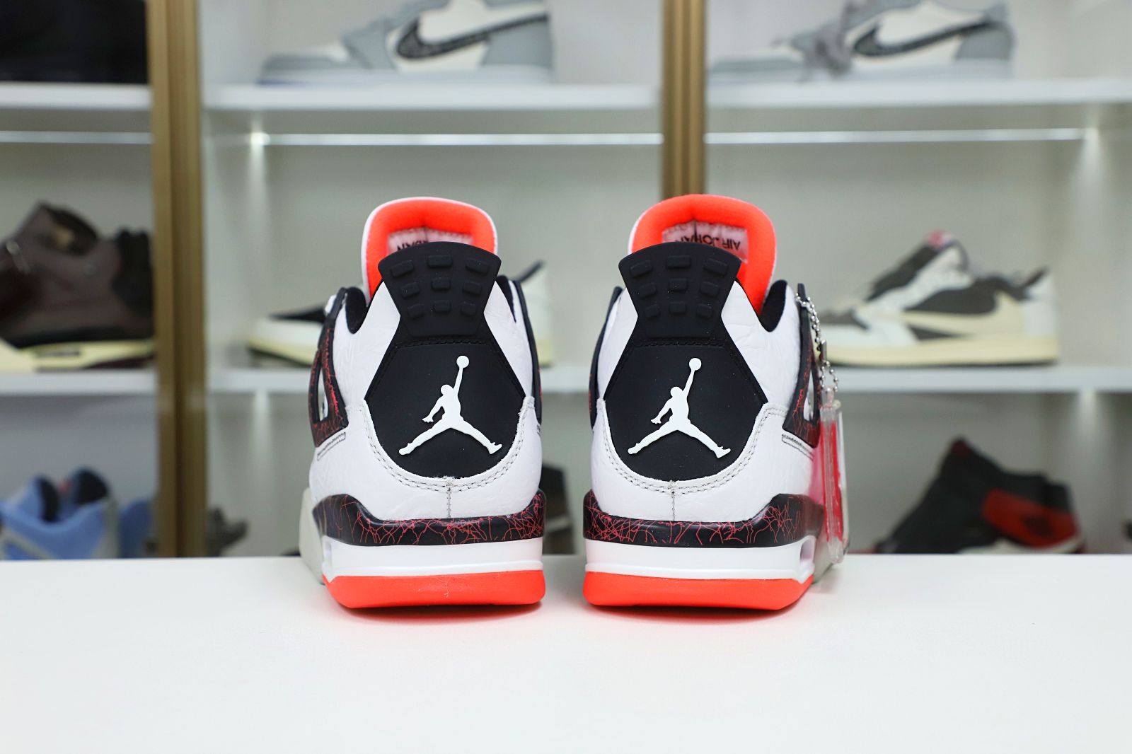 Jordan Air Jordan 4 Hot Lava