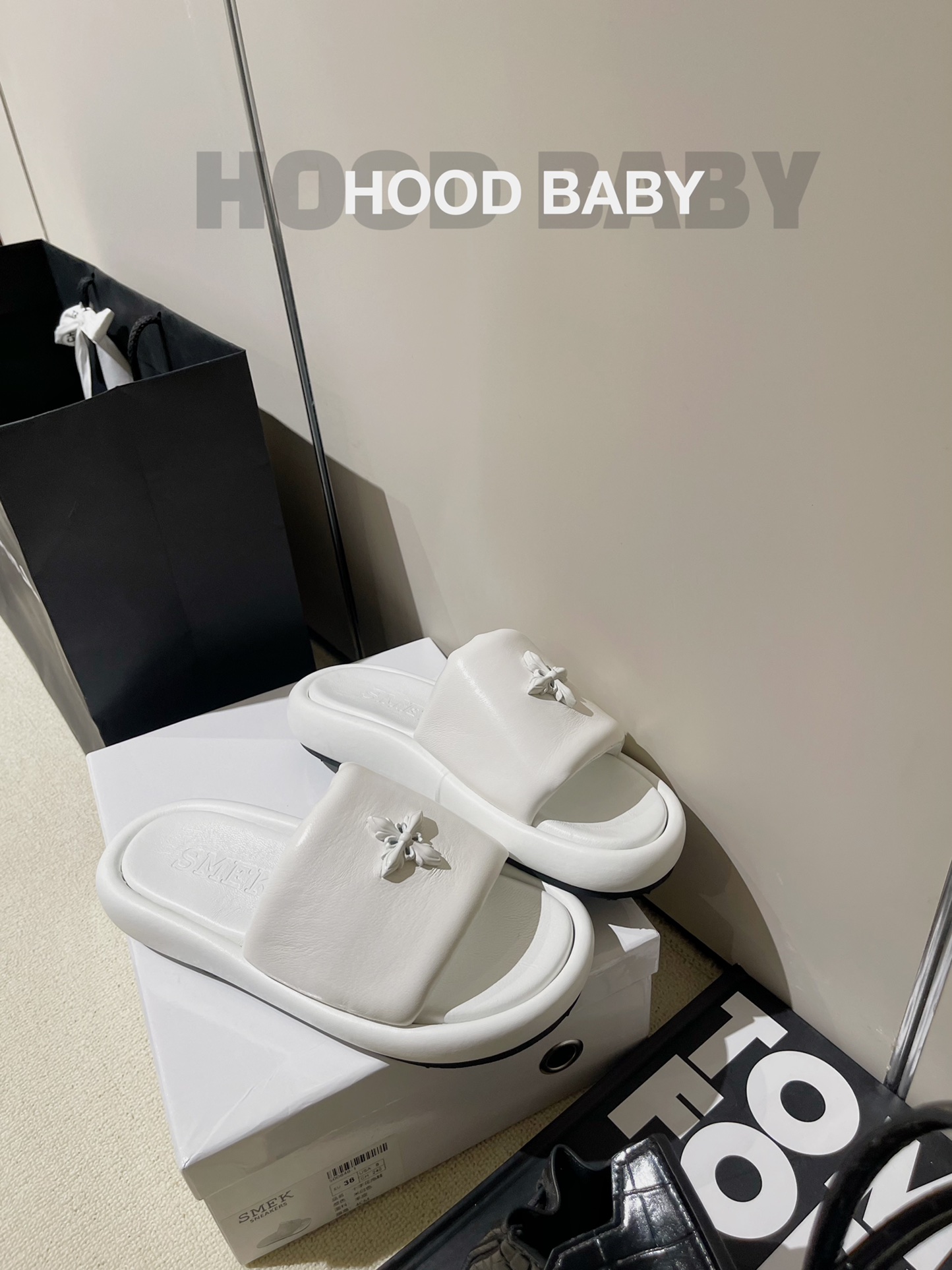 𝐒𝐌𝐅𝐊 ｜𝟐𝟎𝟐𝟐/𝐒𝐒𝐒 𝐧𝐞𝐰 SMFK new cross series thick-soled bread slippers