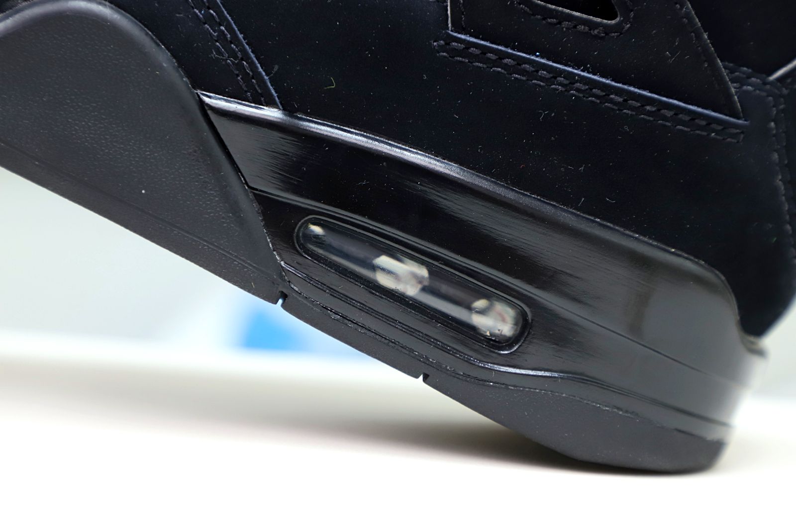 AIR JORDAN 4 RETRO BLACK CAT 2020