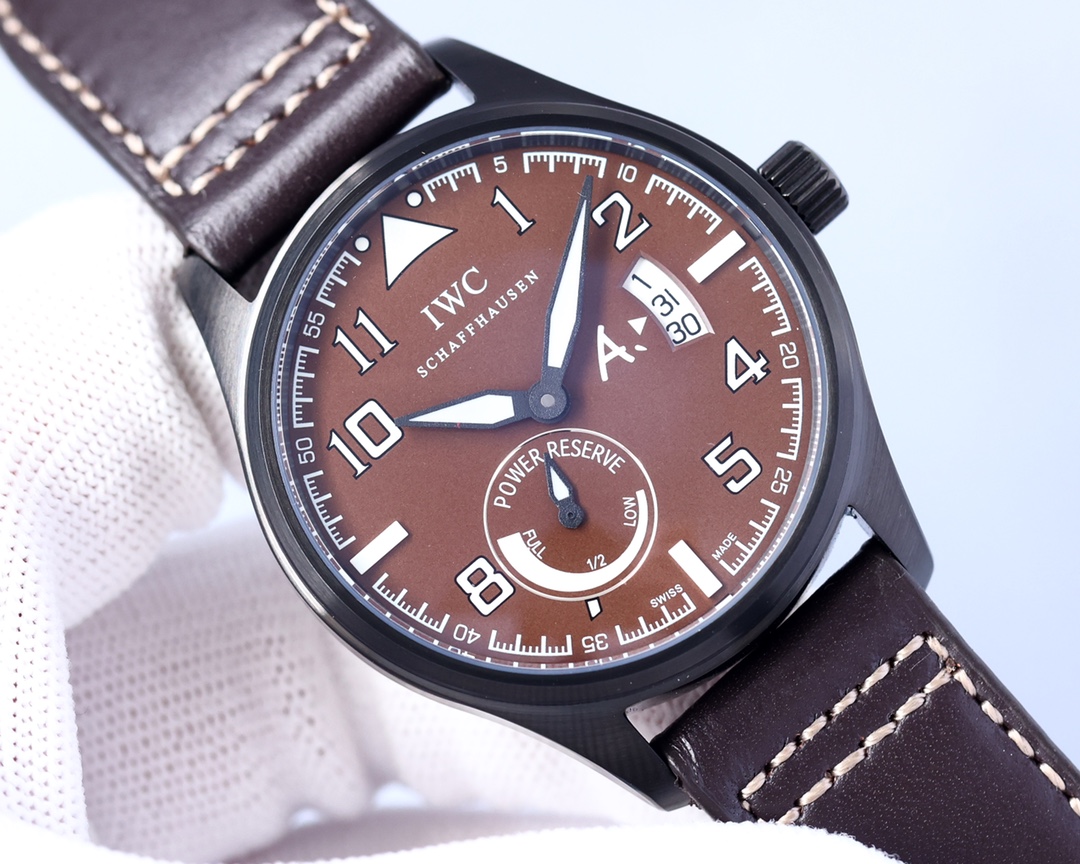 IWC- The line staff series lW5127537 movement automatic mechanical Swiss machine 2824 316 stainless steel