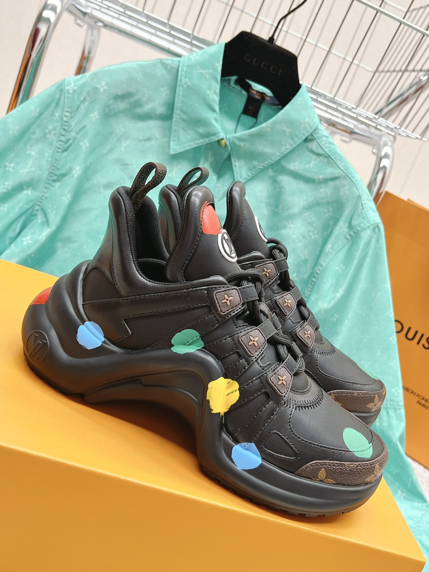 Louis Vuitton 2023 new color series old shoes