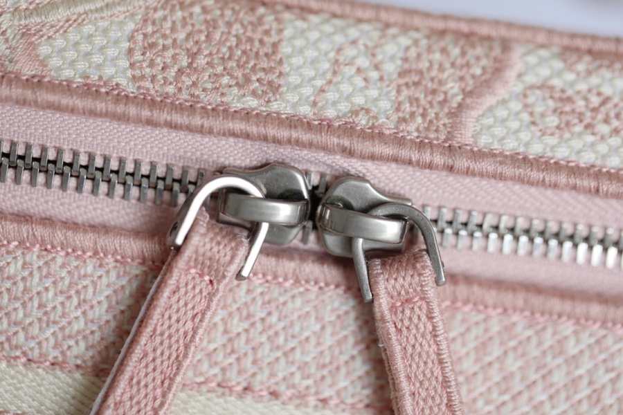 DIOR TRAVEL VANITY Cosmetic Bag