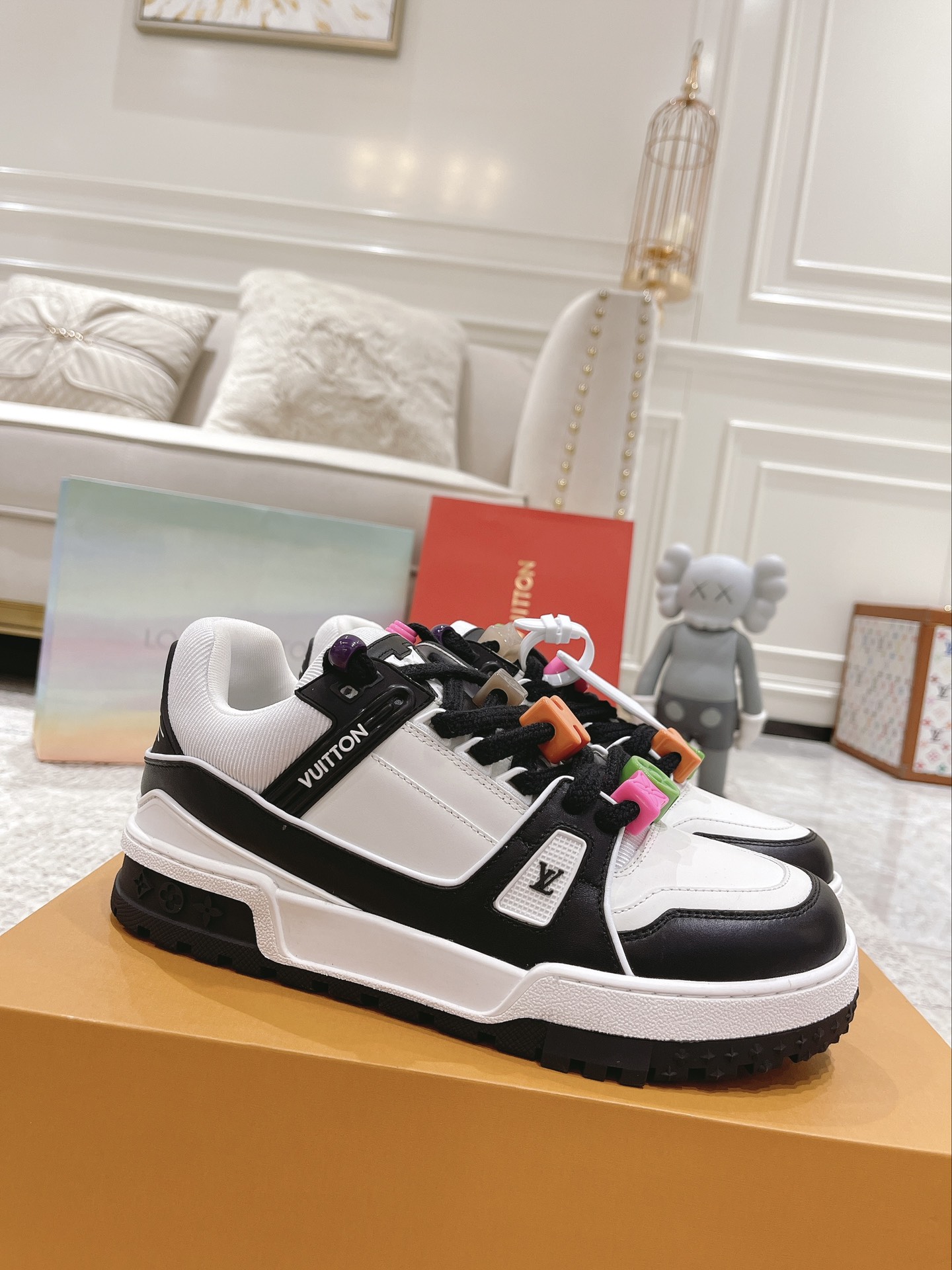 Louis Vuitton couple models DIY buckle sneakers sneakers