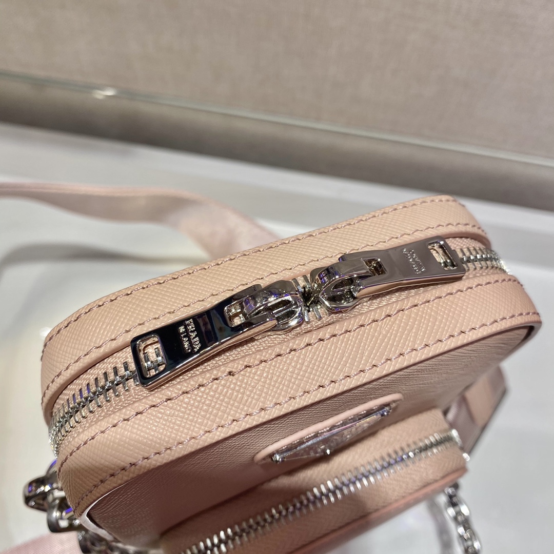 𝐏𝐑𝐀𝐃𝐀 1BH183 Mini handbag