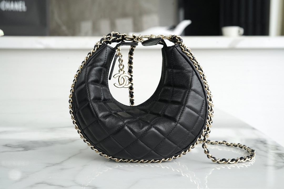 𝗖𝗛𝗔𝗡𝗘𝗟 23p moon/moon bag large black