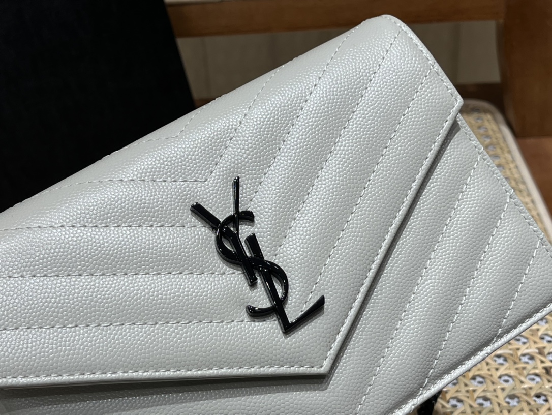 SAINT LAURENT 𝐖𝐨𝐜 𝟭𝟵𝐜𝐦 #393953 original leather.JD