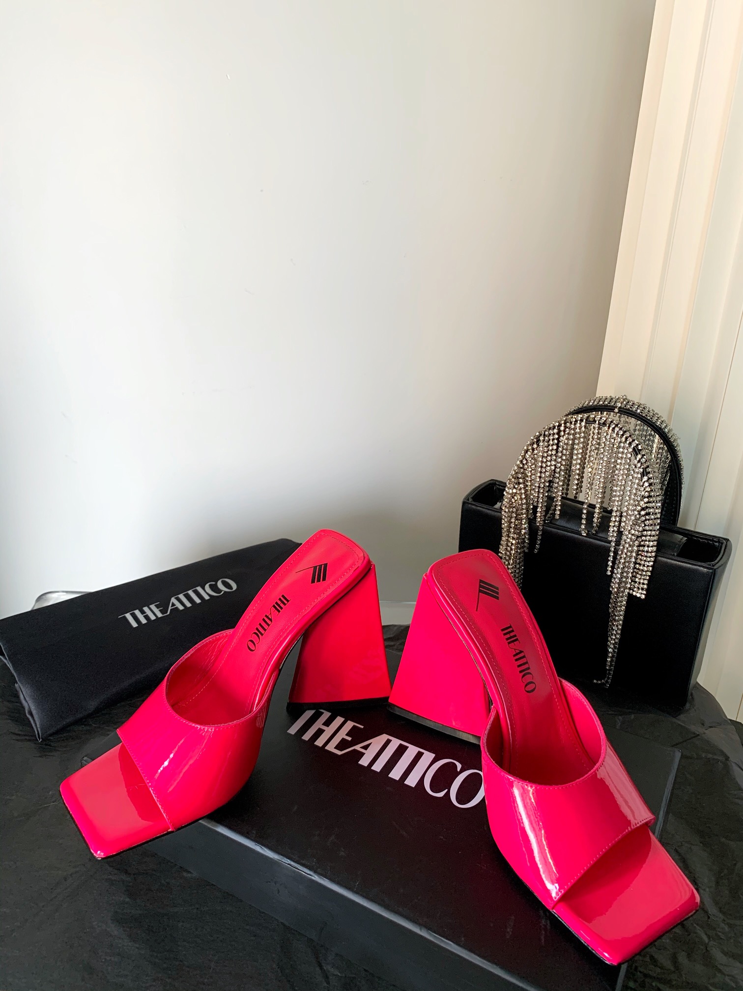 THE ATTICO | 𝟐𝟎𝟐𝟏/𝐒𝐒 𝐧𝐞𝐰 The attico triangle heel sandals lined with sheepskin leather genuine leather outsole