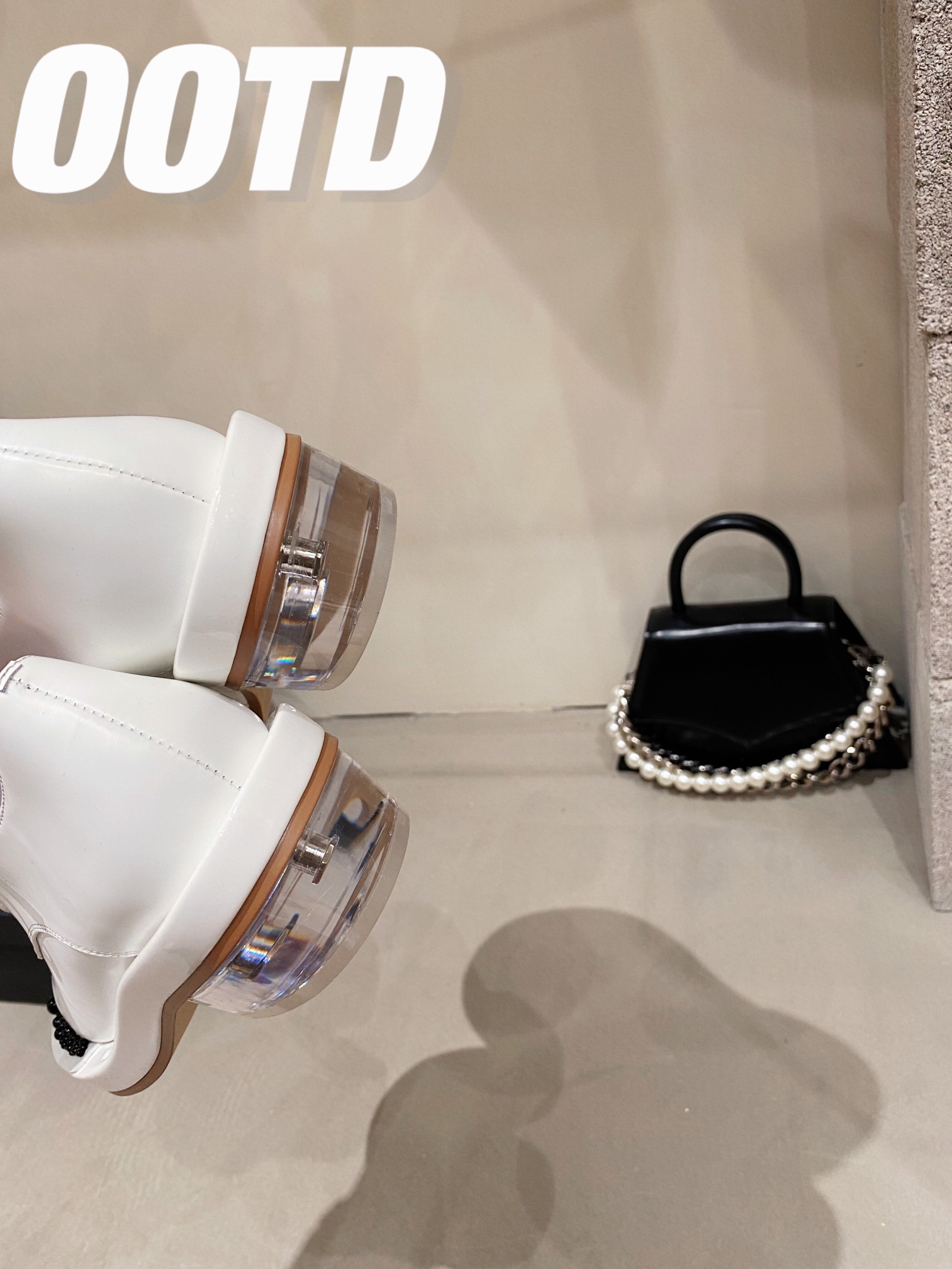 SR&HM | 𝟐𝟎𝟐𝟏/𝐒𝐒 𝐧𝐞𝐰 SR&HM original custom cowhide upper Hand-stitched pearl along the strip