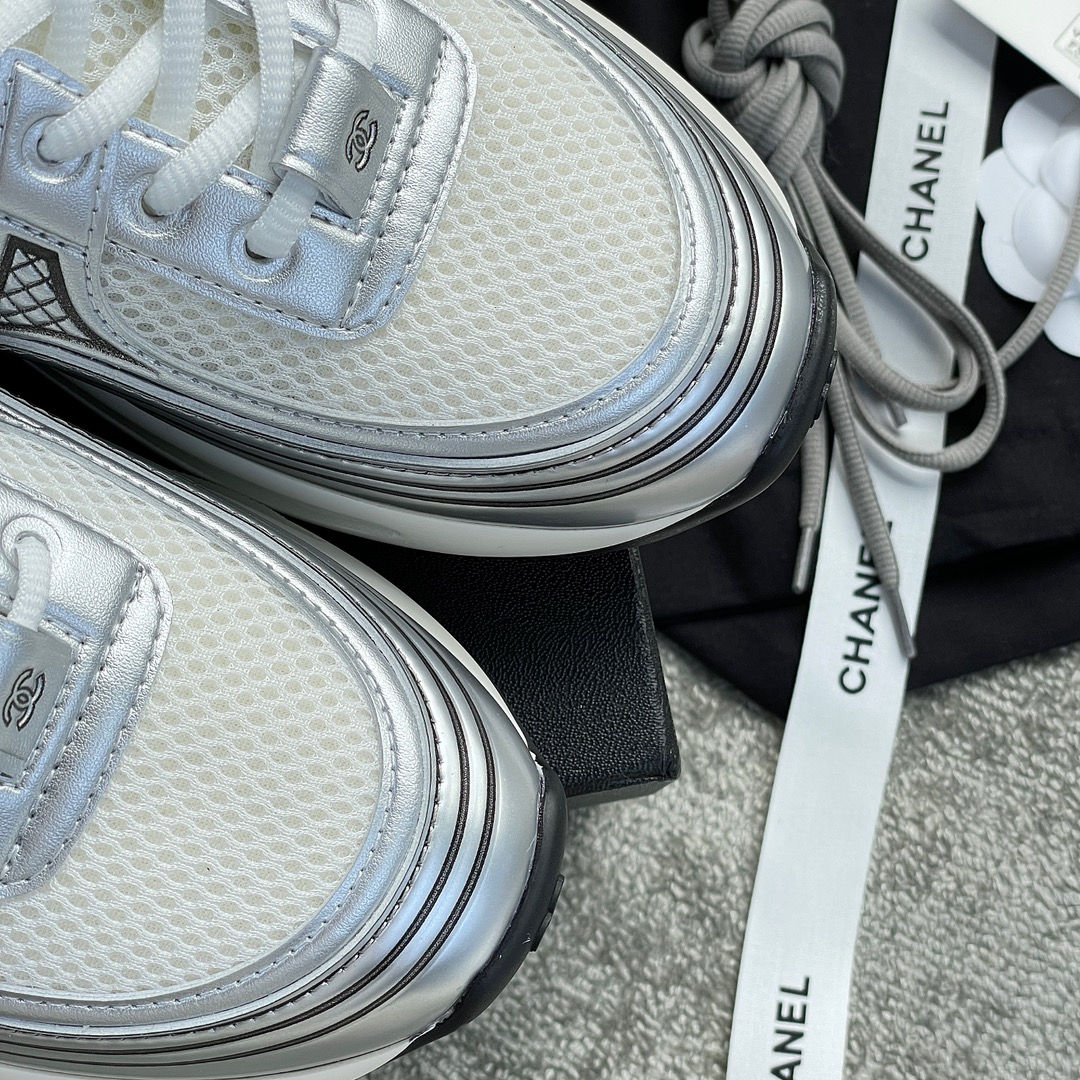 CHANEL A very good-looking sneaker TPU outsole Custom fabric metallic texture