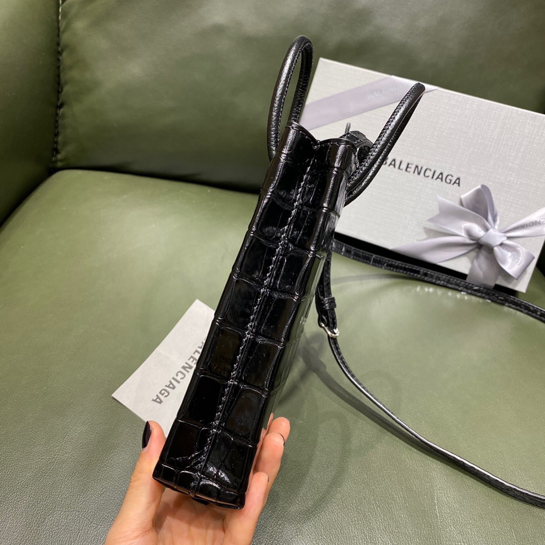 BALENCIAGA 𝗦𝗵𝗼𝗽𝗽𝗶𝗻𝗴 𝗯 𝗮𝗴 Crocodile shopping paper bag