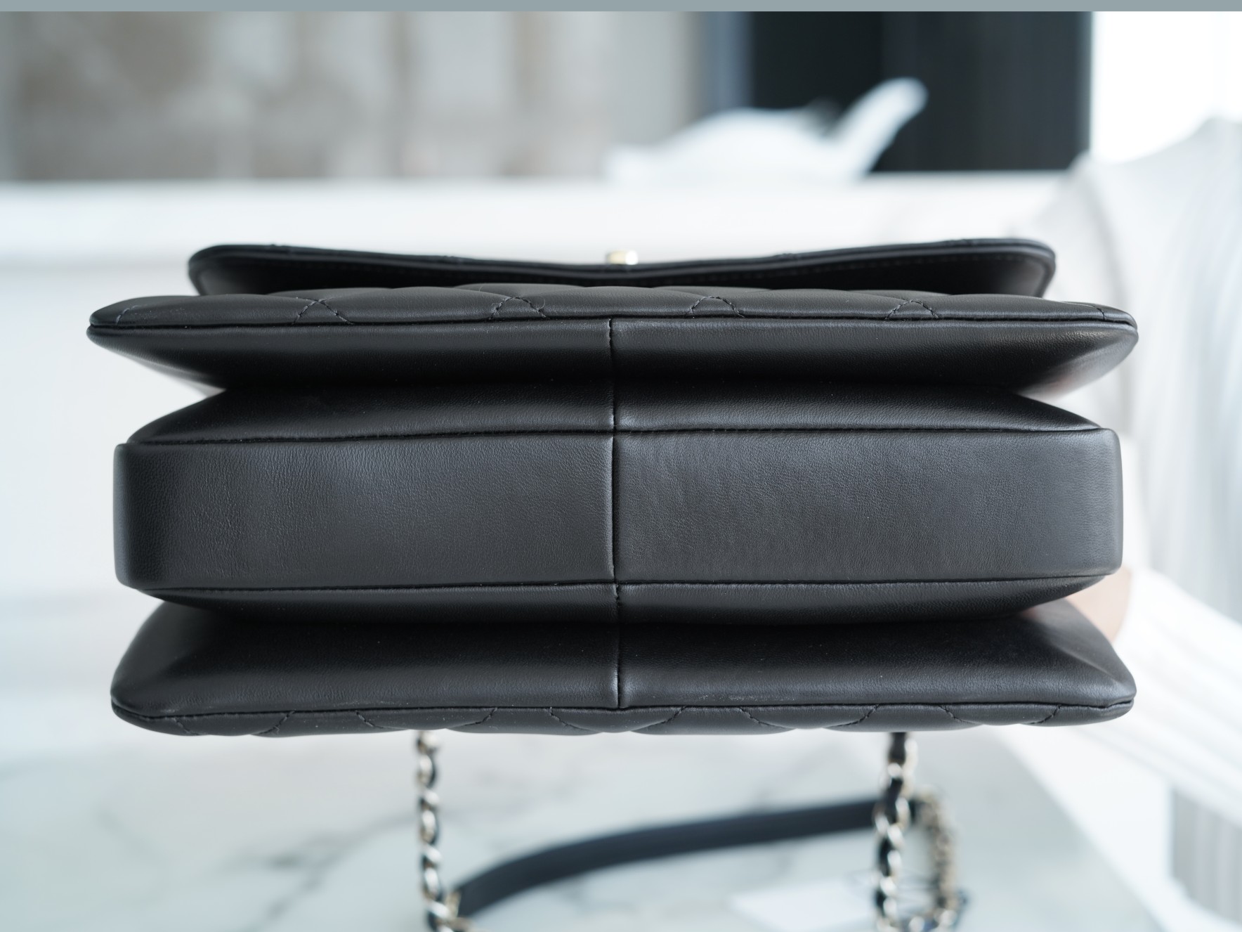 Chanel Trendy cc mouth flap bag lambskin black gold Genuine Leather