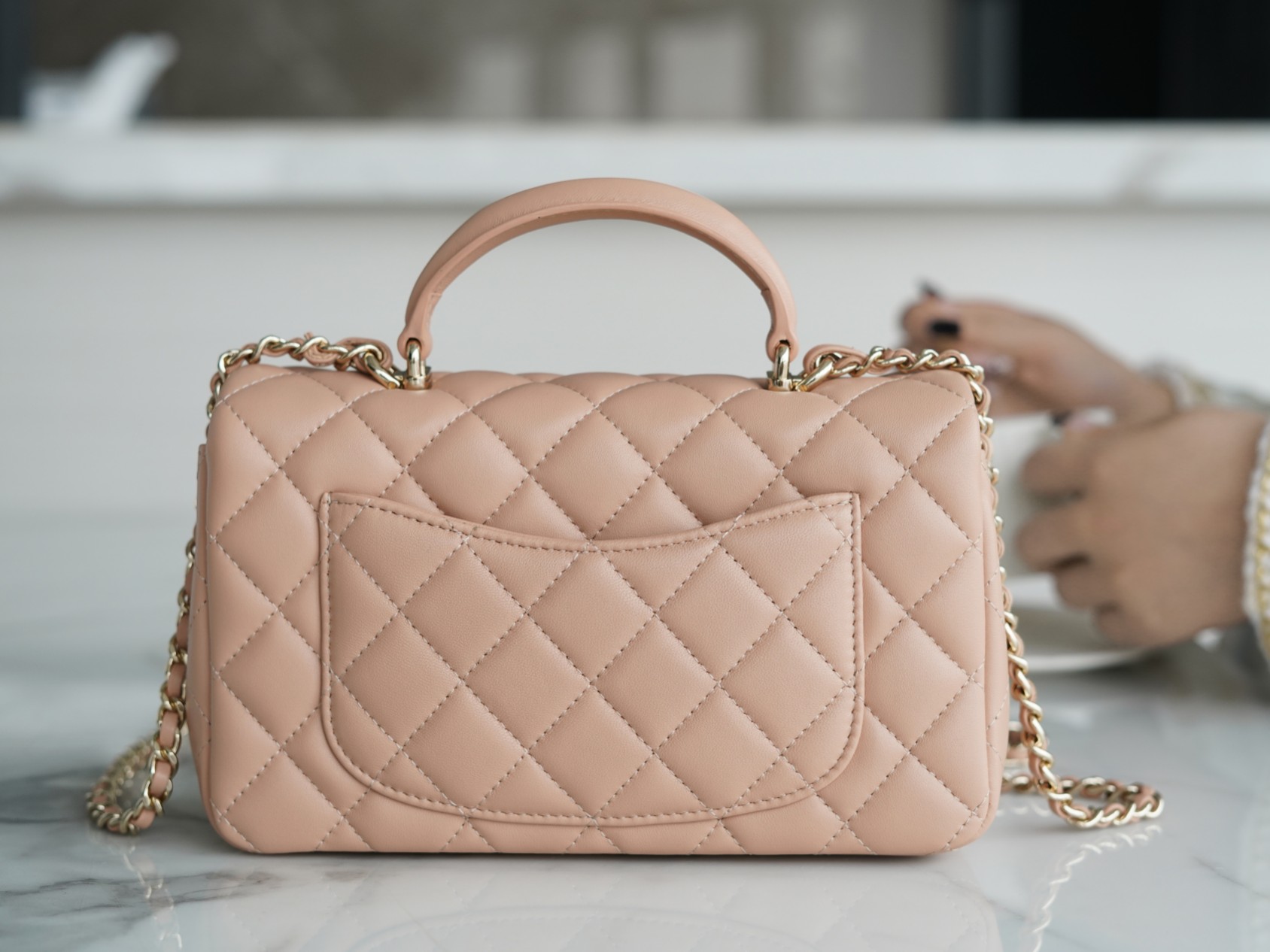 𝗖𝗛𝗔𝗡𝗘𝗟 𝗖𝗹𝗮𝘀𝘀𝗶𝗰 𝗙𝗹𝗮𝗽 2021 𝗦𝘀 Spring/Summer New Handle ℂ𝔽 𝕄𝕚𝕟𝕚 Milk Tea Apricot Light Gold