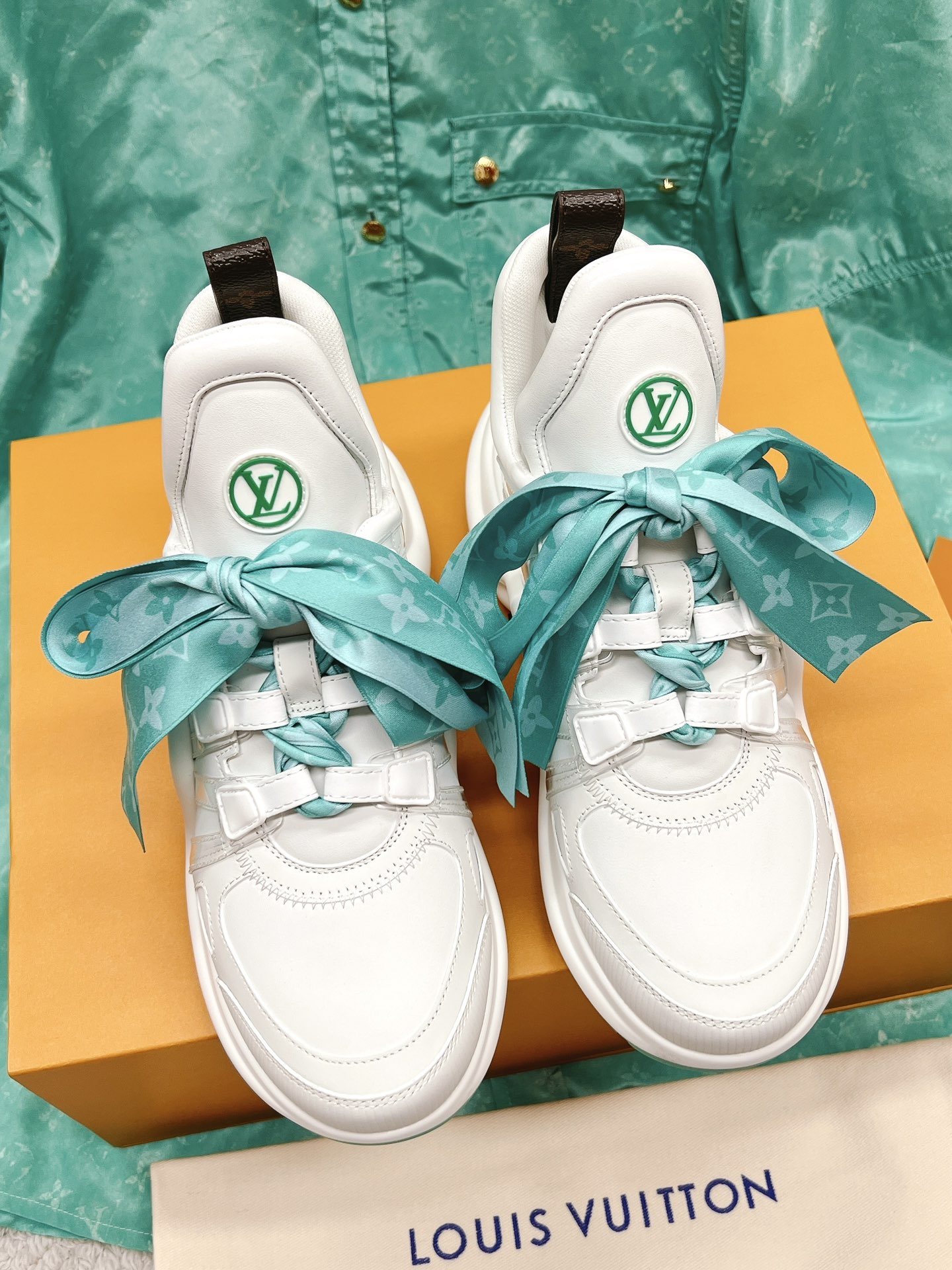 Louis Vuitton 2023 new color series old shoes