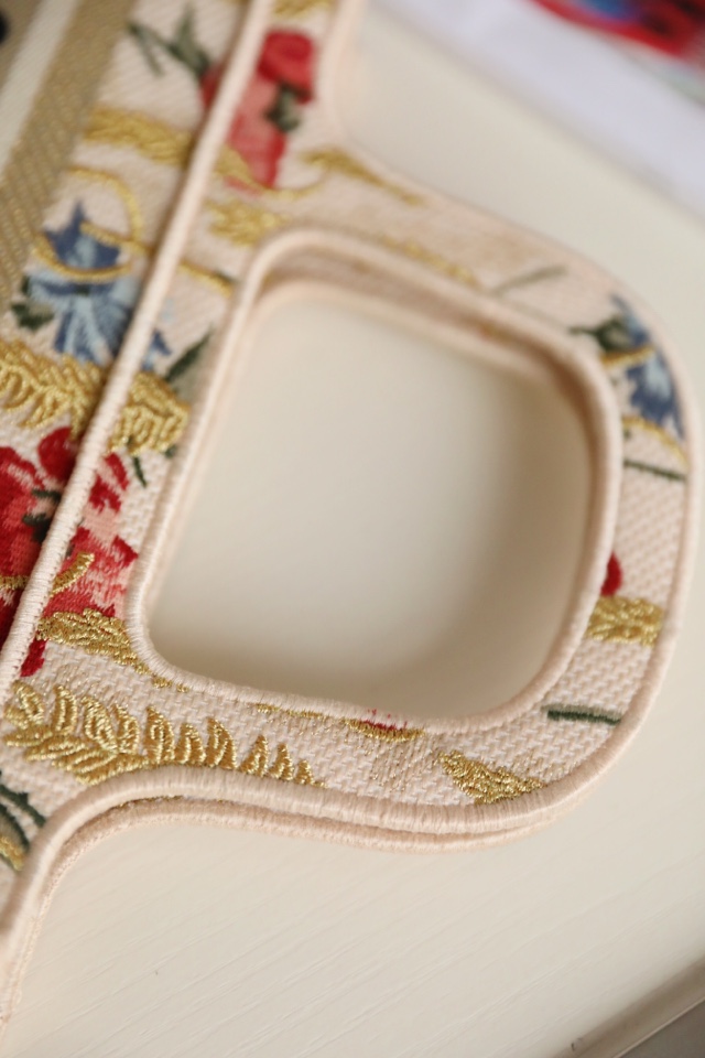 BOOK TOTE beige Dior Hibiscus embroidered canvas