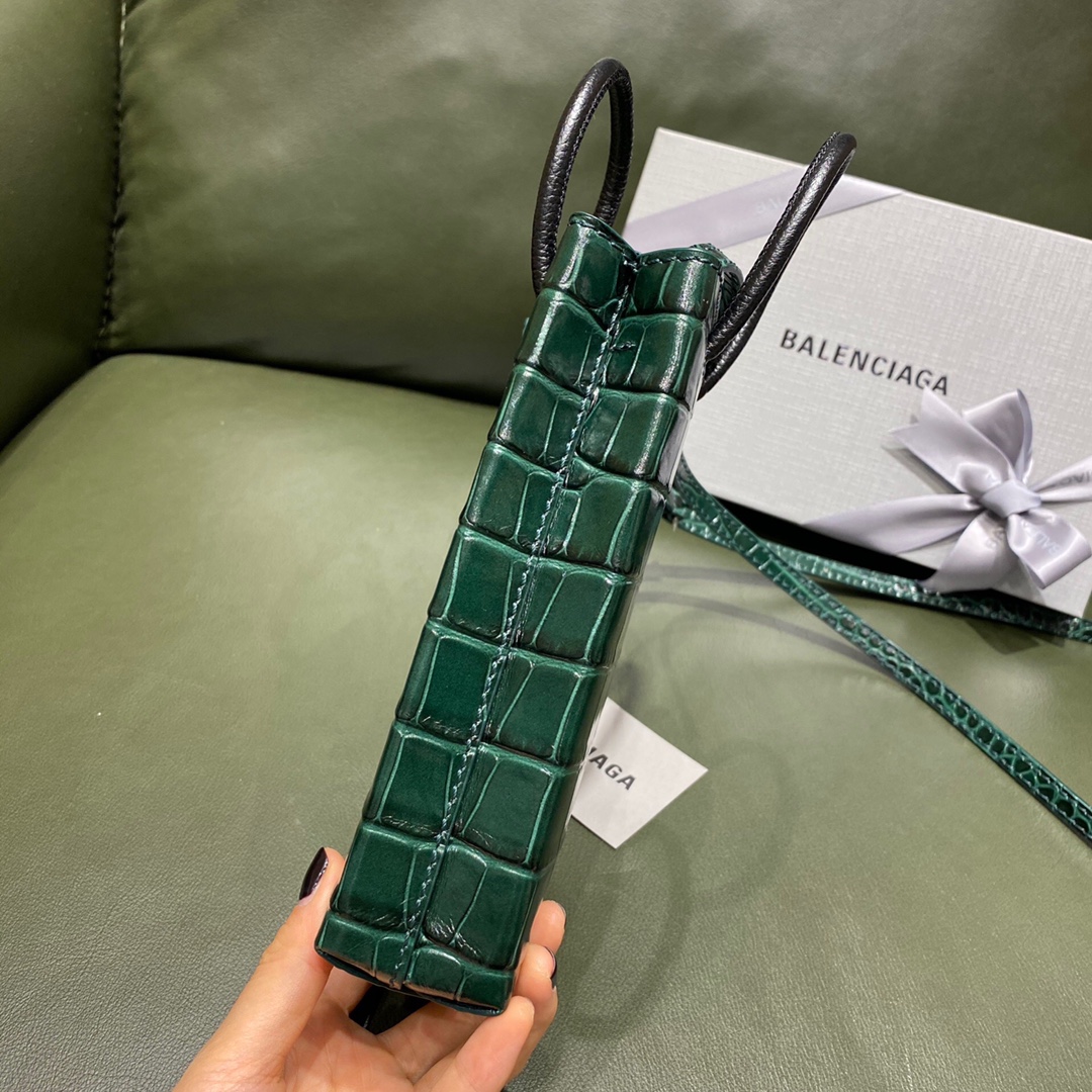 BALENCIAGA 𝗦𝗵𝗼𝗽𝗽𝗶𝗻𝗴 𝗯 𝗮𝗴 Crocodile shopping paper bag