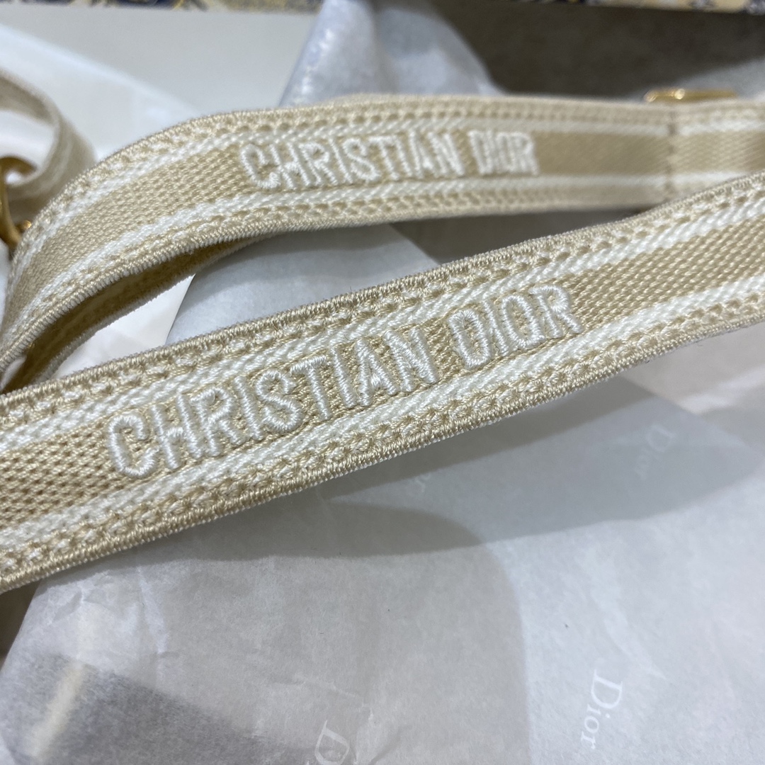 Dior's latest mini straps