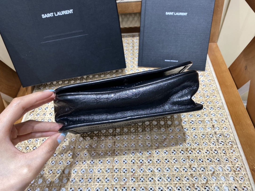 SAINT LAURENT  #583103