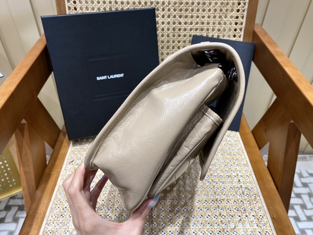 SAINT LAURENT  𝐍𝐢𝐤𝐢 28𝐜𝐦 #633158