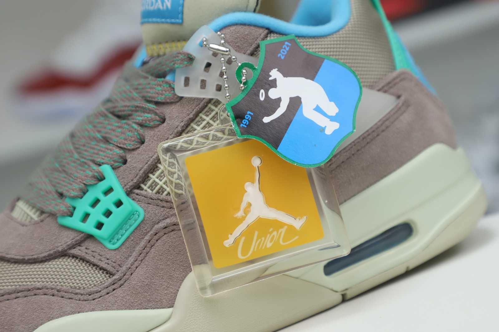 UNION LA X AIR JORDAN 4 RETRO TAUPE HAZE