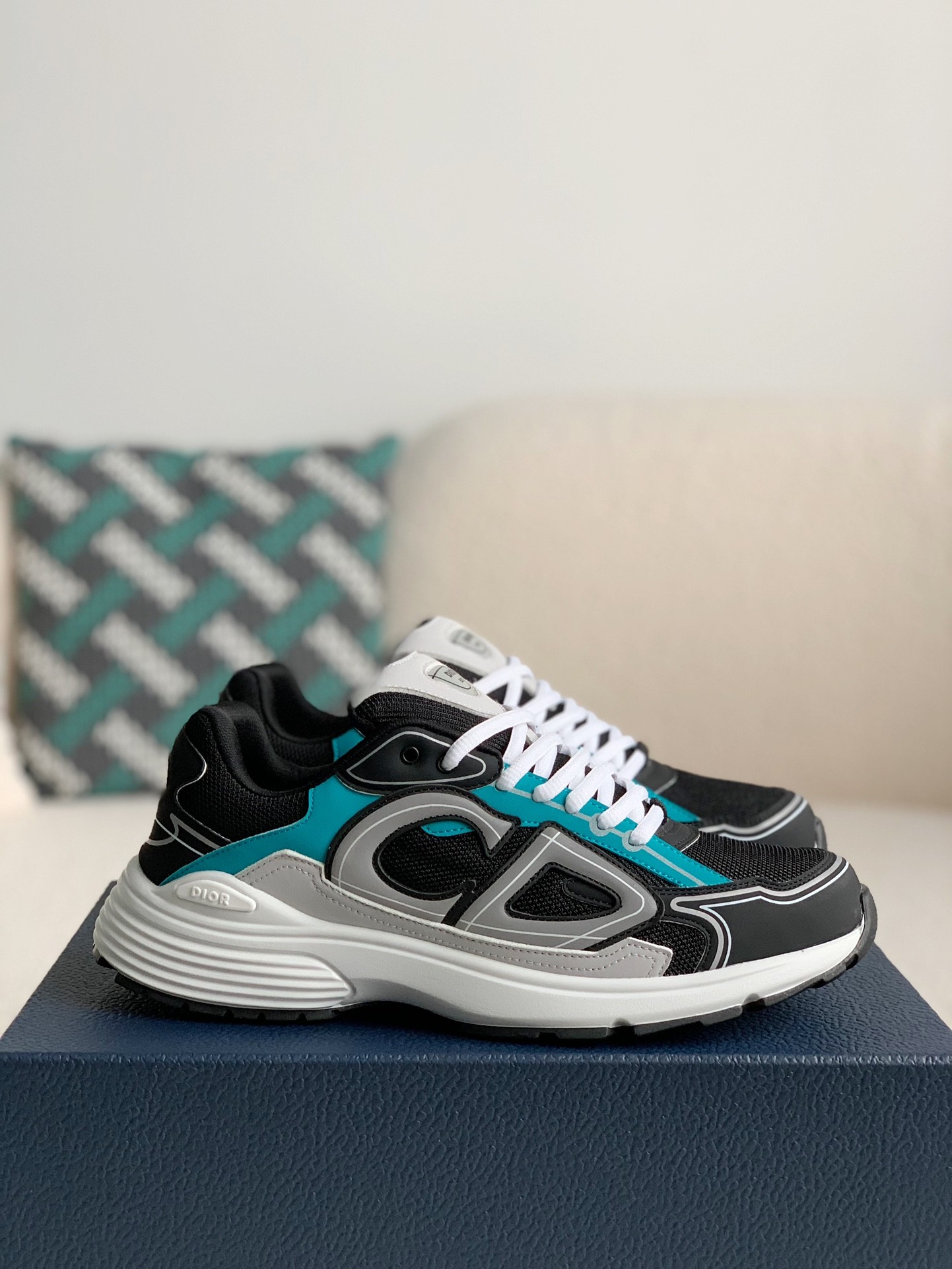 DIOR NEW ARRIVAL B30 Clunky Sneaker