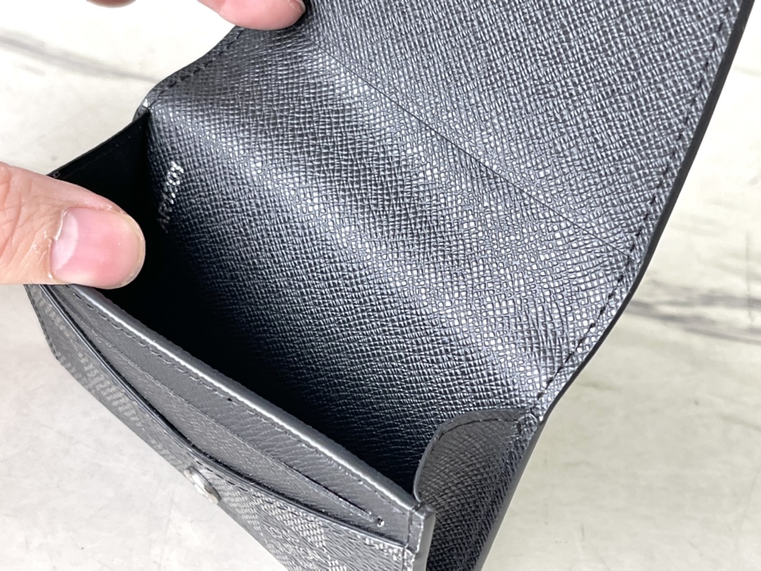 𝐋𝐎𝐔𝐈𝐒 𝐕𝐔𝐈𝐓𝐓𝐎𝐍  N63338