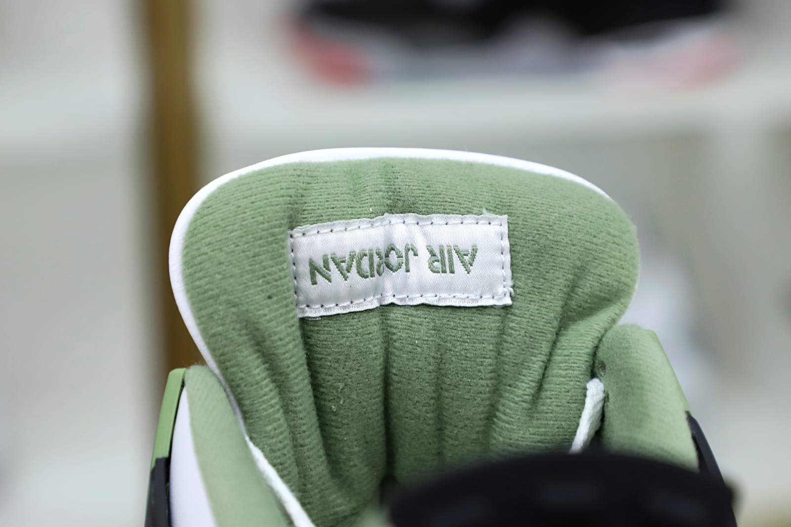 AIR JORDAN 4 SEAFOAM