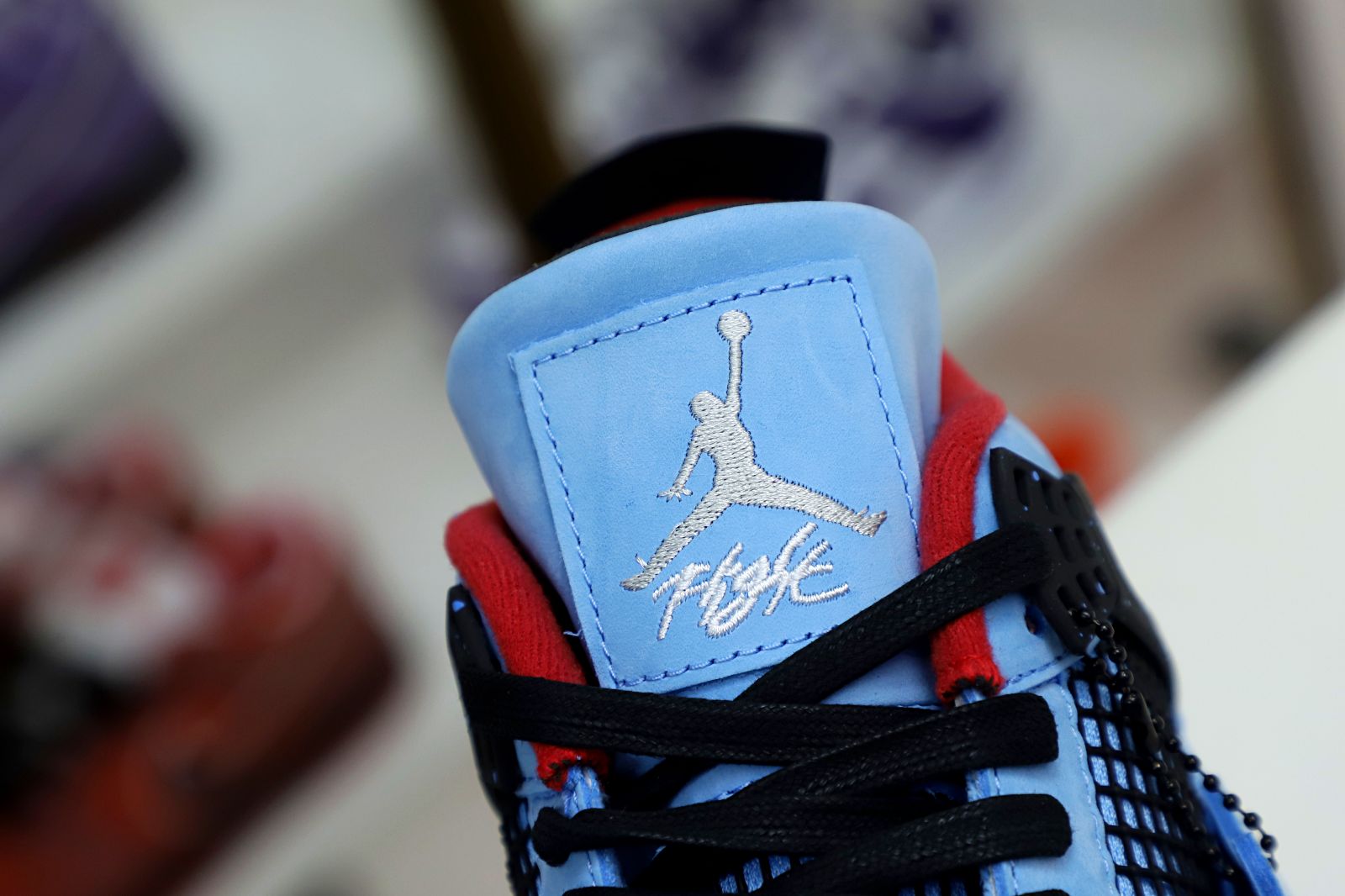 TRAVIS SCOTT X AIR JORDAN 4 RETRO CACTUS JACK FRIENDS & FAMILY