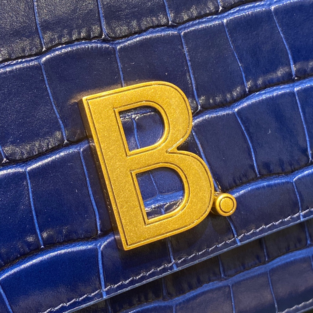 BALENCIAGA 𝘀𝗺𝗮𝗹𝗹 𝗯𝗮𝗴 𝗯𝗮𝗴 crocodile pattern treasure blue gold buckle