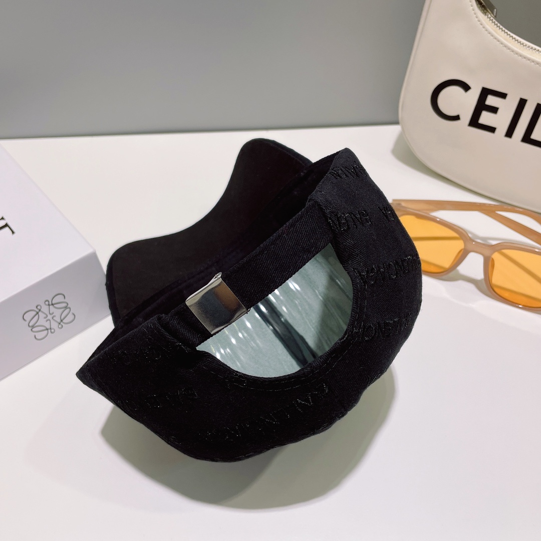 Balenciaga baseball cap